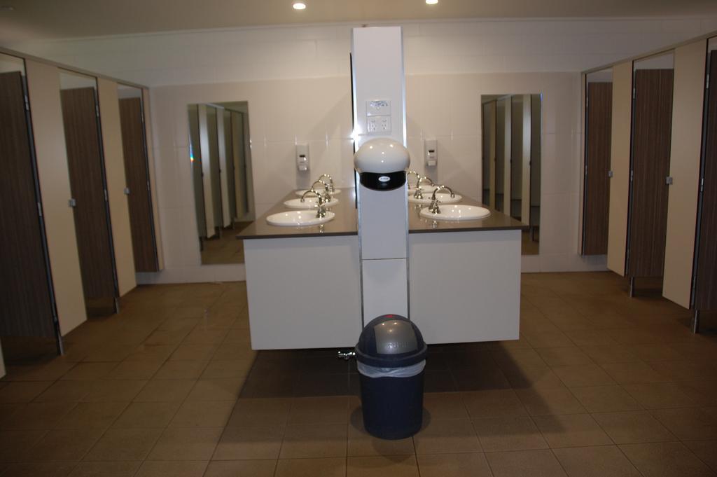 Lake Placid Tourist Park Hotel Caravonica Bagian luar foto